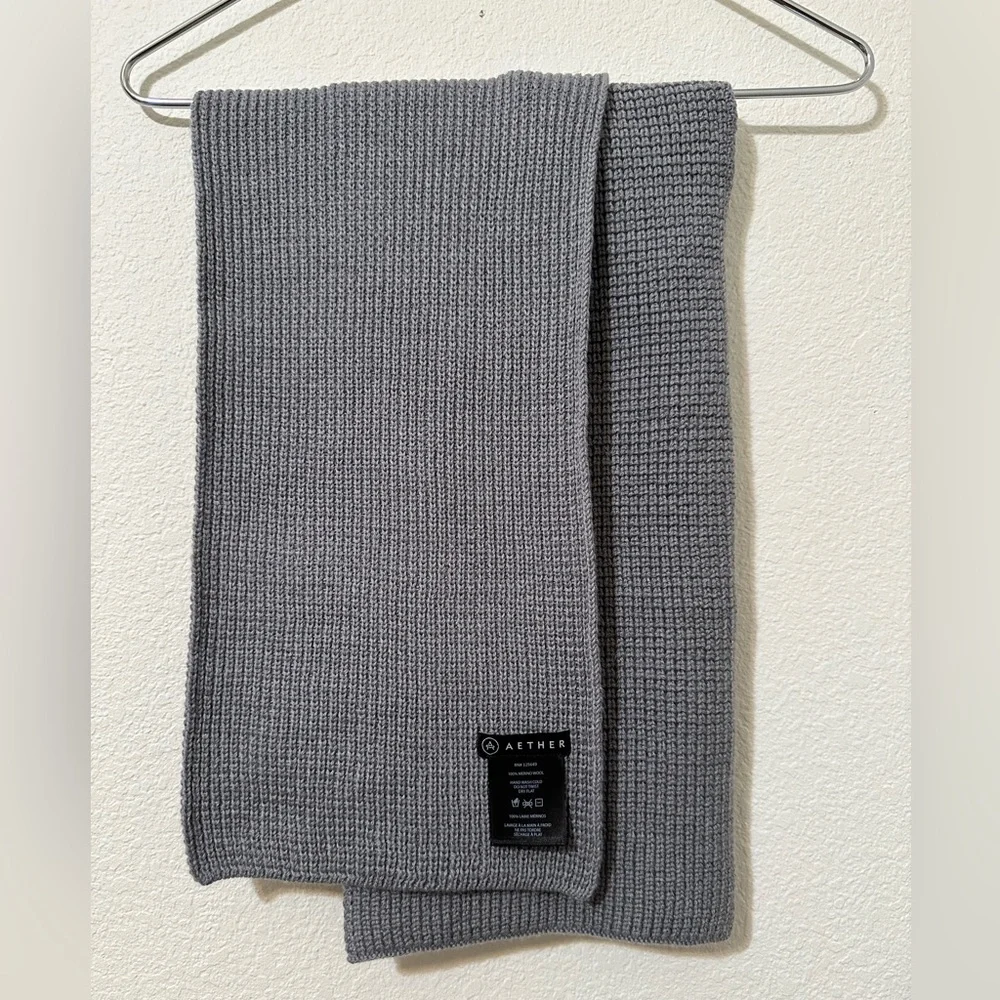 AETHER 100% Merino Wool Gray Long Knit Scarf - Picture 2 of 6